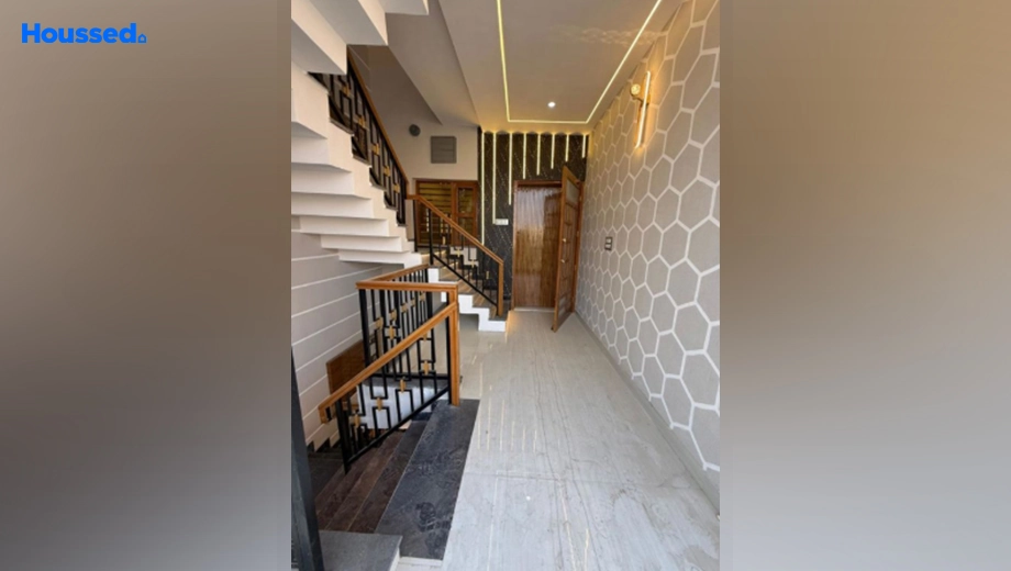 Project Image of 3.5 BHK Semi-Furnished House/Villa for Rent in DLF Hyde Park Estate, Mullanpur - Image 155130