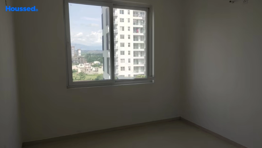 Project Image of 2 BHK Semi-Furnished Flat for Rent in Omaxe The Lake, Mullanpur - Image 155301