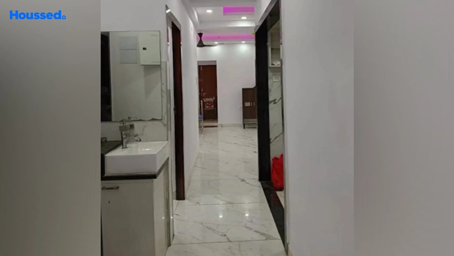 Project Image of 3 BHK Semi-Furnished Flat for Rent in Godrej Platinum, EM Bypass - Image 155532