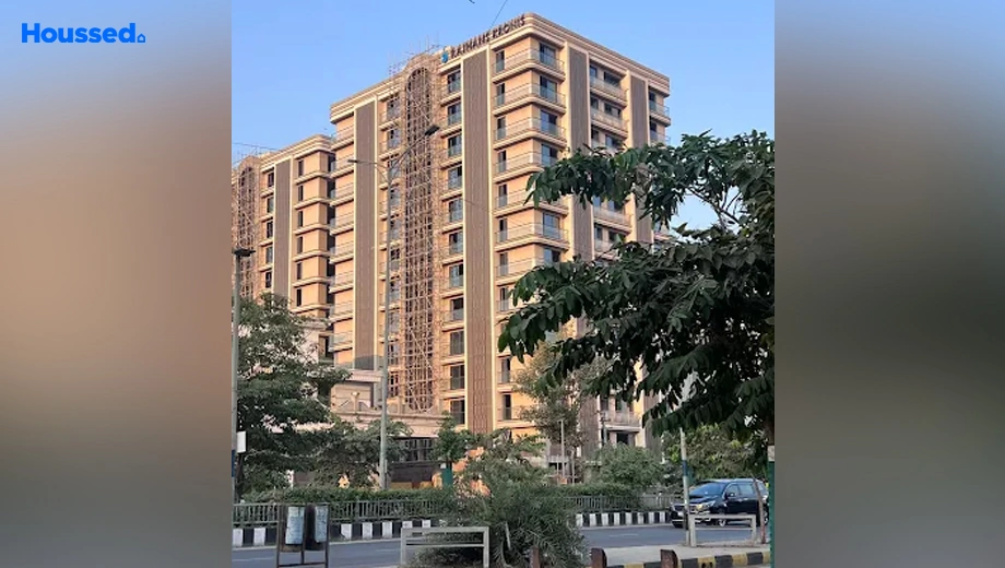 Project Image of 4 BHK Flat for Resale in Rajhans Kronis, Vesu - Image 155752