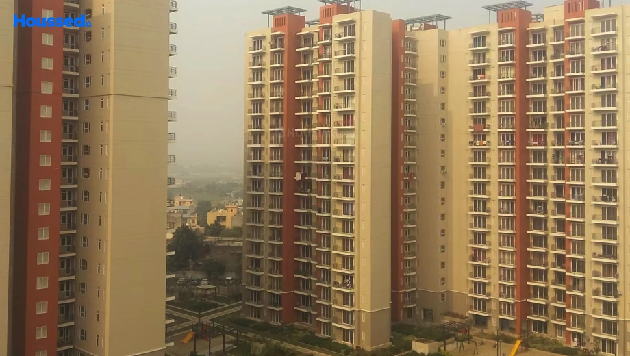 Project Image of 2 BHK Semi-Furnished Flat for Rent in Mahindra Aura, Sector 110 A - Image 156200