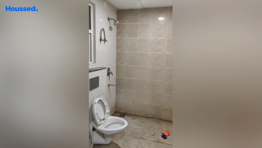 Project Image of 3 BHK Flat for Resale in Omaxe Royal Residency, Sector 79 - Image 157715