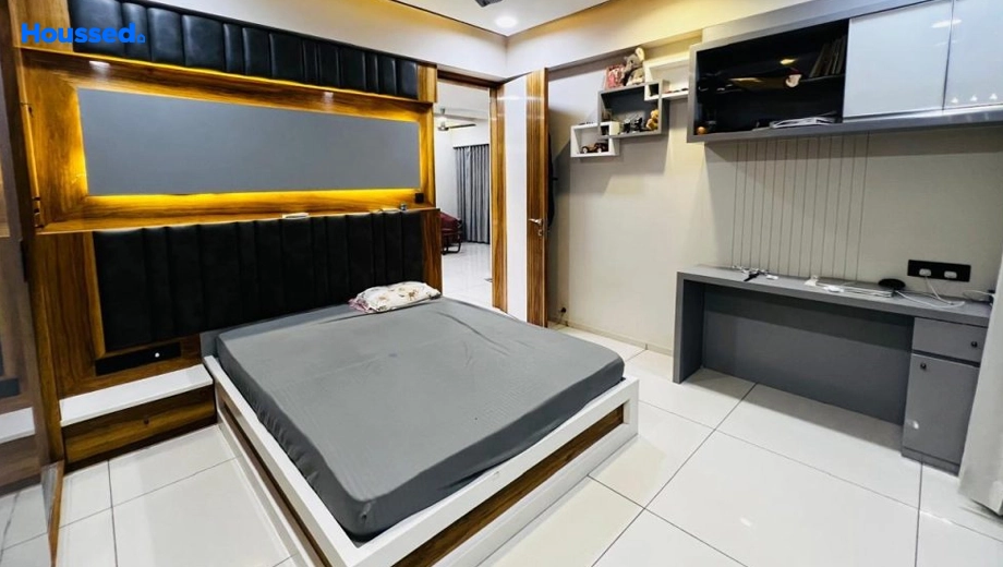 Project Image of 3 BHK Flat for Resale in Megh Malhar, Sargasan - Image 157880