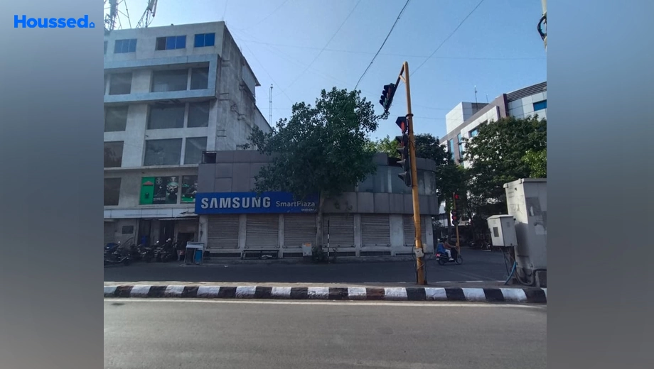Project Image of Shop & Showroom for Resale in Katargam - Image 157899