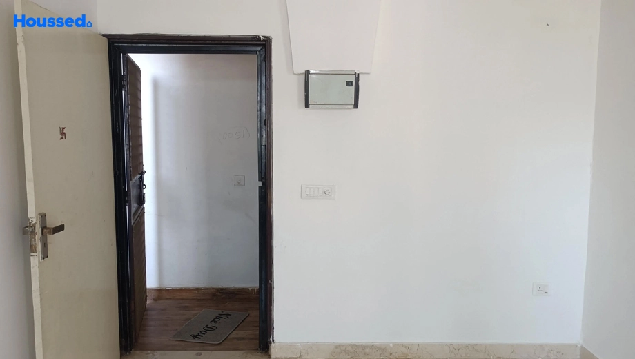 Project Image of 2 BHK Semi-Furnished Flat for Rent in Vashisth Heights, Sector 87 - Image 158642