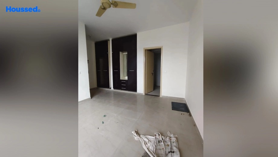 Project Image of 3 BHK Semi-Furnished Flat for Rent in Omaxe New Heights, Sector 78 - Image 158999