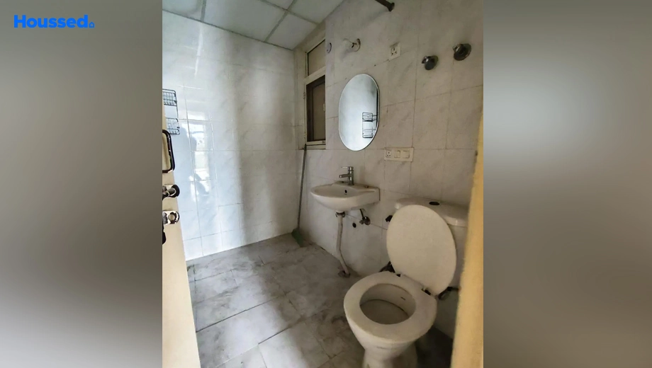 Project Image of 3 BHK Semi-Furnished Flat for Rent in Omaxe New Heights, Sector 78 - Image 159007