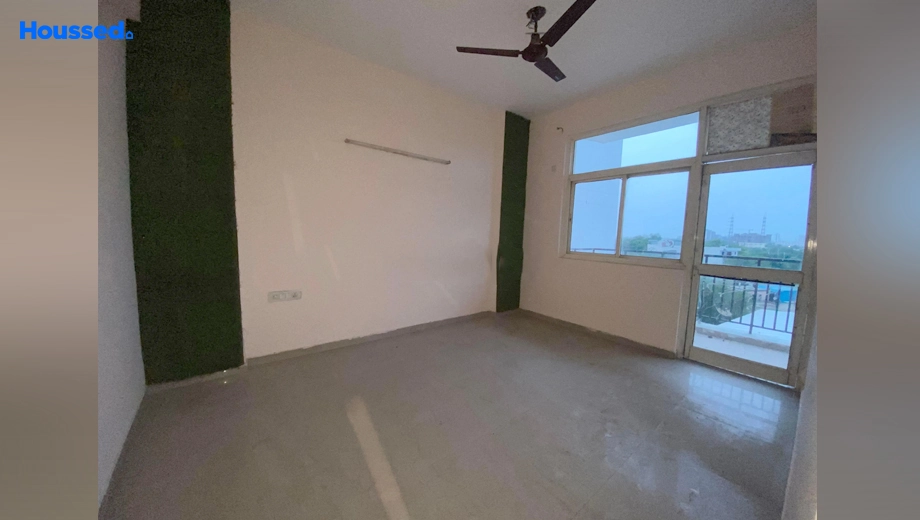 Project Image of 3 BHK Semi-Furnished Flat for Rent in Omaxe New Heights, Sector 78 - Image 159278