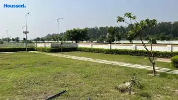 Project Image of Housing Plot/Residential Land for Resale in Greenbay Golf Village Yamuna Expressway, Greater Noida - Image 159352
