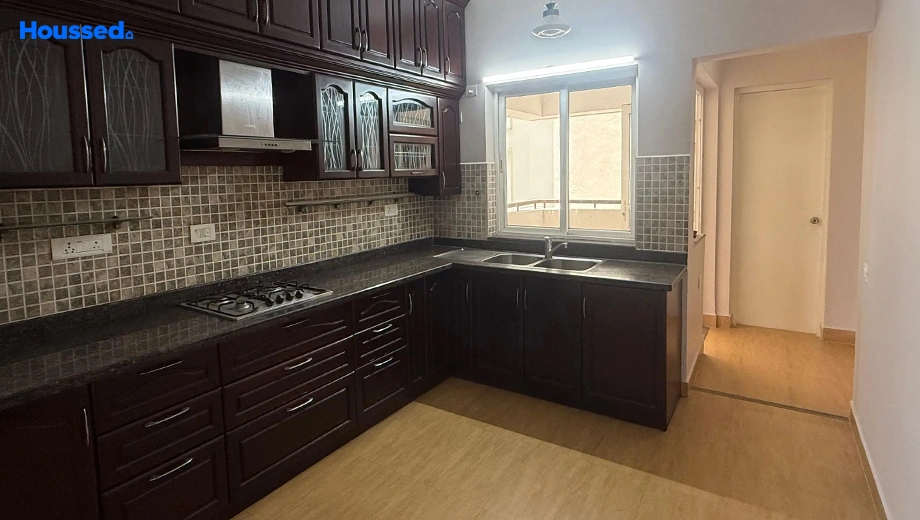 Project Image of 3 BHK Flat for Resale in Prestige Neptunes Courtyard, Marine Drive - Image 160756
