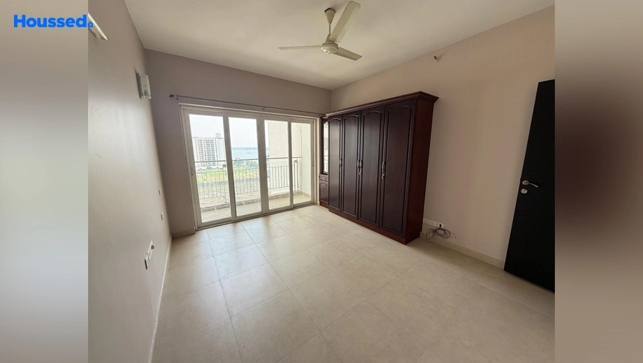 Project Image of 3 BHK Flat for Resale in Prestige Neptunes Courtyard, Marine Drive - Image 160766
