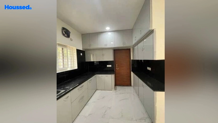 Project Image of 3 BHK Semi-Furnished Flat for Rent in Hitech City - Image 161094