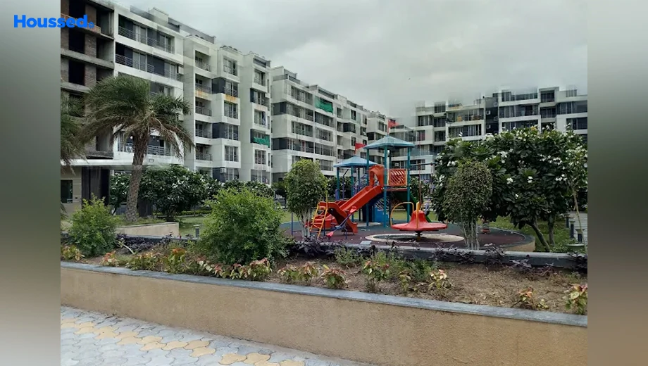 Project Image of 3 BHK Flat for Resale in Royal Amar Greens, Niranjanpur - Image 162058