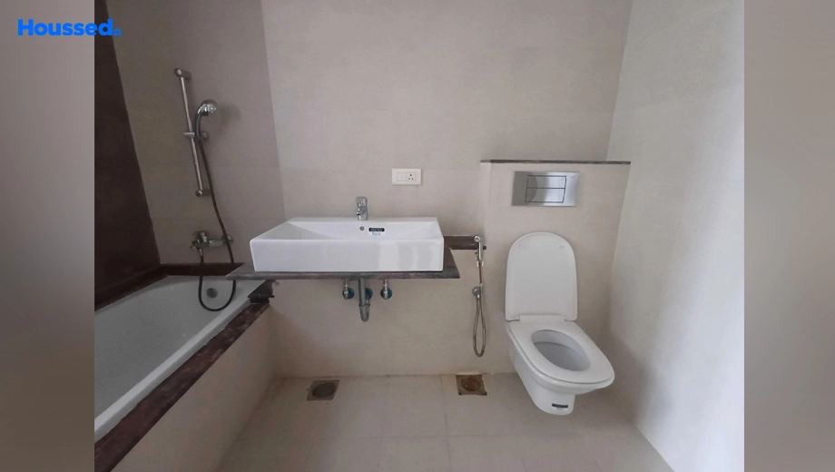 Project Image of 3 BHK Flat for Resale in Prestige Neptunes Courtyard, Marine Drive - Image 163371