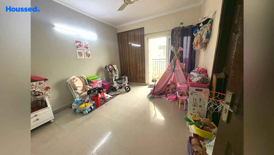 Project Image of 3 BHK Semi-Furnished Flat for Rent in Paramount Floraville, Sector 137 - Image 164110