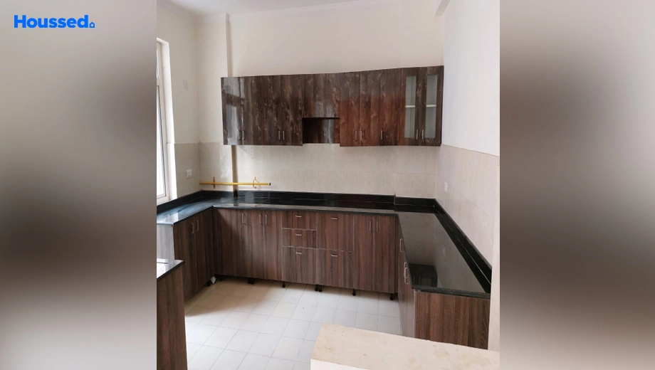 Project Image of 4.5 BHK Flat for Resale in Amrapali Platinum, Sector 119 - Image 164383