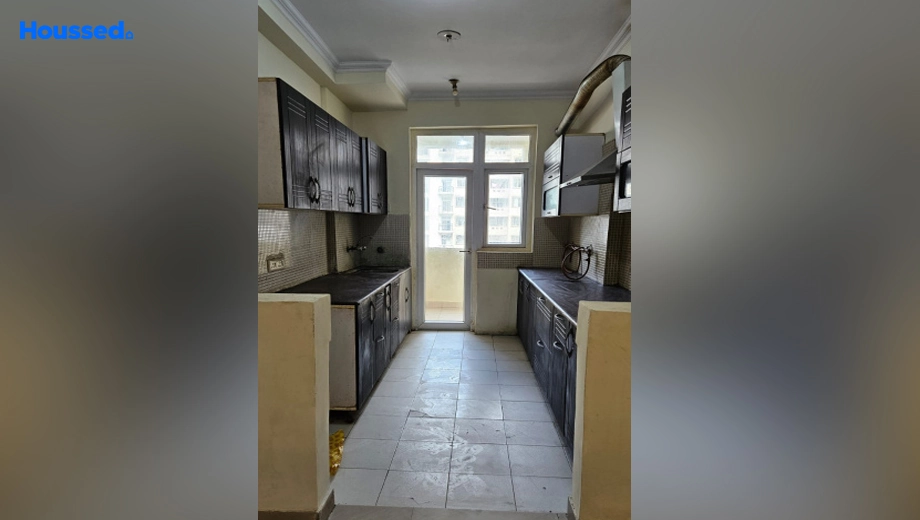 Project Image of 2.5 BHK Flat for Resale in Amrapali Silicon City, Sector 76 - Image 164456