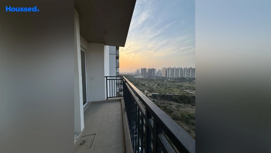 Project Image of 3 BHK Flat for Resale in Live By The Greens, Sector 150 - Image 165539
