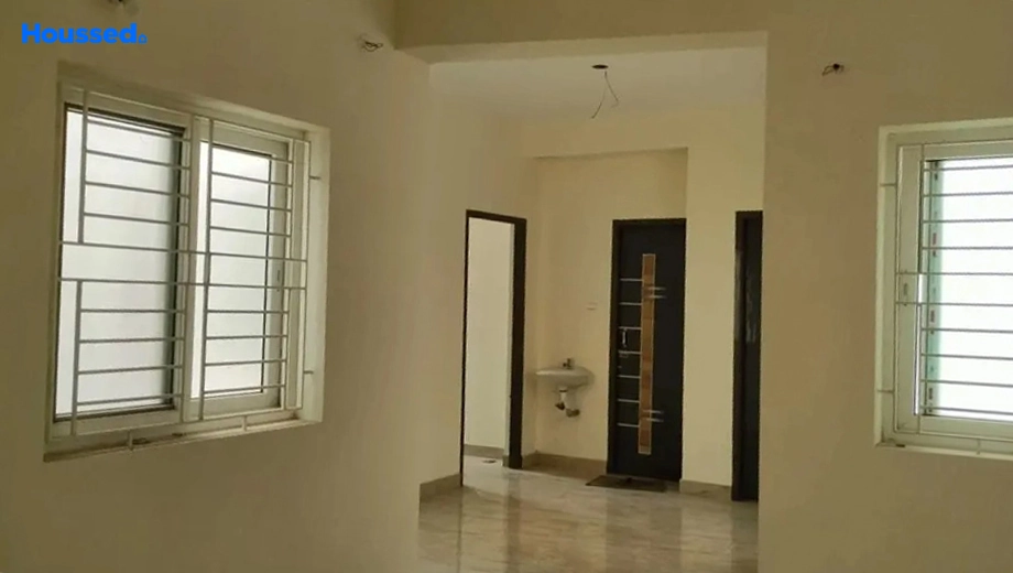 Project Image of 2 BHK Flat for Resale in Saligramam - Image 165591