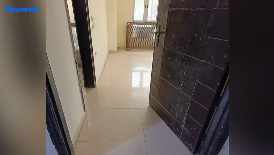 Project Image of 2.5 BHK Flat for Resale in Prateek Laurel, Sector 120 - Image 166519