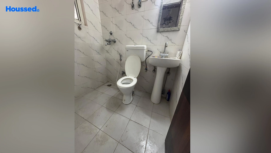 Project Image of 2 BHK Flat for Resale in Amrapali Princely Estate, Sector 76 - Image 166768