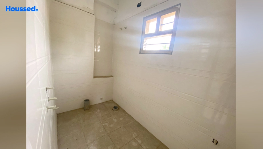 Project Image of 2 BHK Flat for Resale in Valasaravakkam - Image 169402