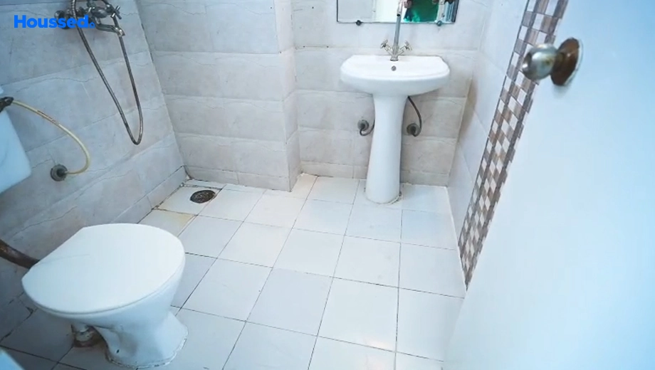 Project Image of 2 BHK Flat for Resale in Gaur City 5th Avenue, Chi 4 - Image 170754