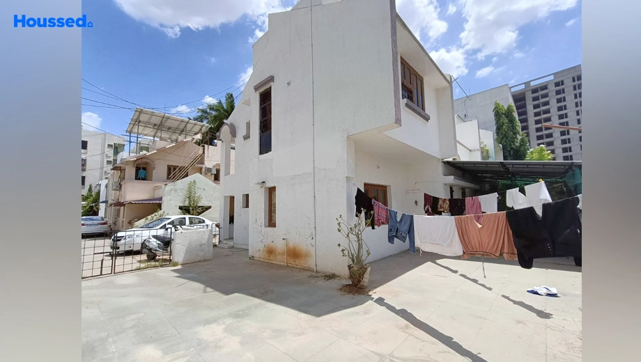 Project Image of 3 BHK Semi-Furnished Duplex for Rent in Gotri - Image 170756