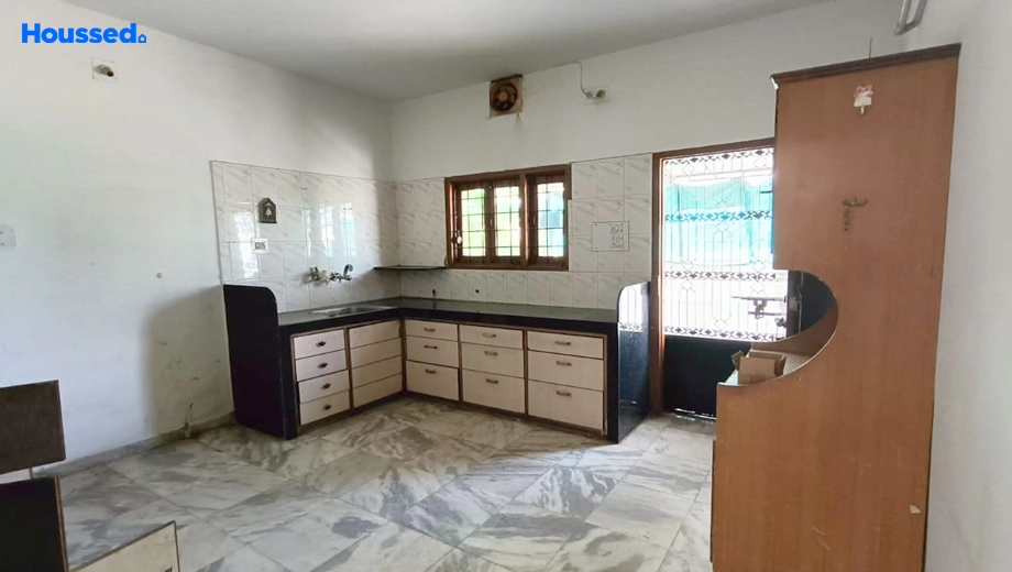 Project Image of 3 BHK Semi-Furnished Duplex for Rent in Gotri - Image 170760