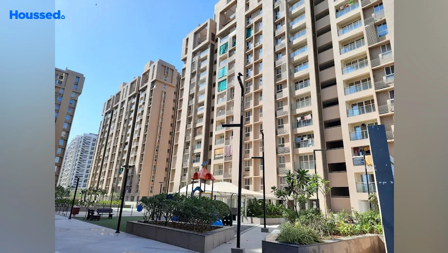 Project Image of 2 BHK Semi-Furnished Flat for Rent in Pacifica Reflections, Vaishnodevi Circle - Image 171292