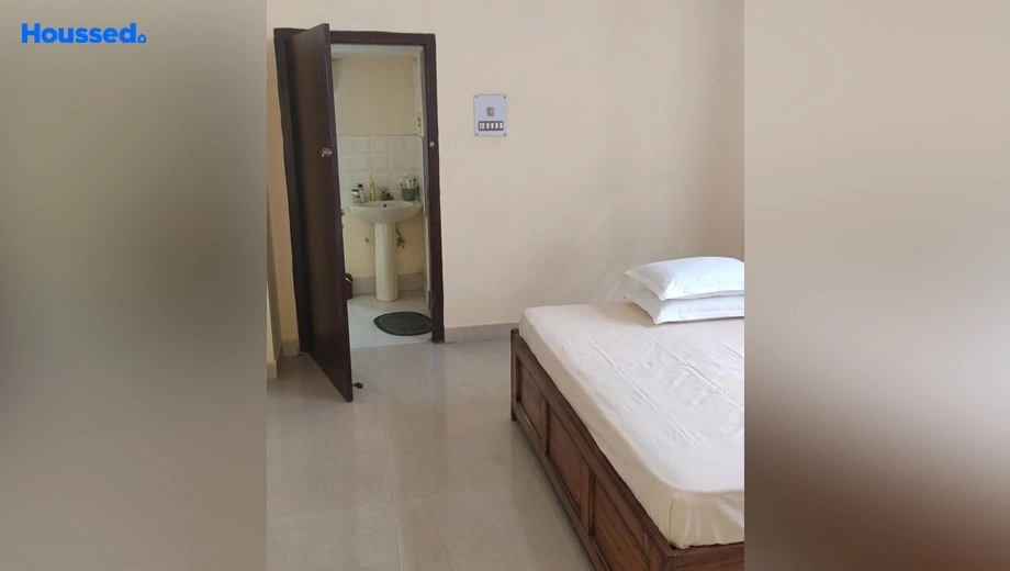 Project Image of 3 BHK Semi-Furnished Flat for Rent in Hirendra Niwas, Geeta Nagar - Image 171606