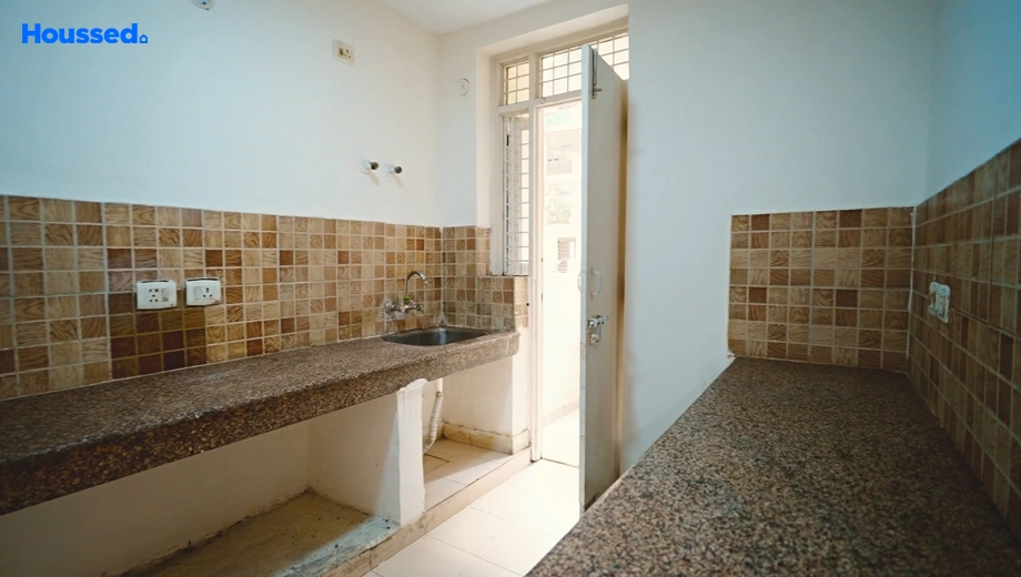 Project Image of 2 BHK Flat for Resale in Cosmos Golden Heights, Crossings Republik - Image 172242