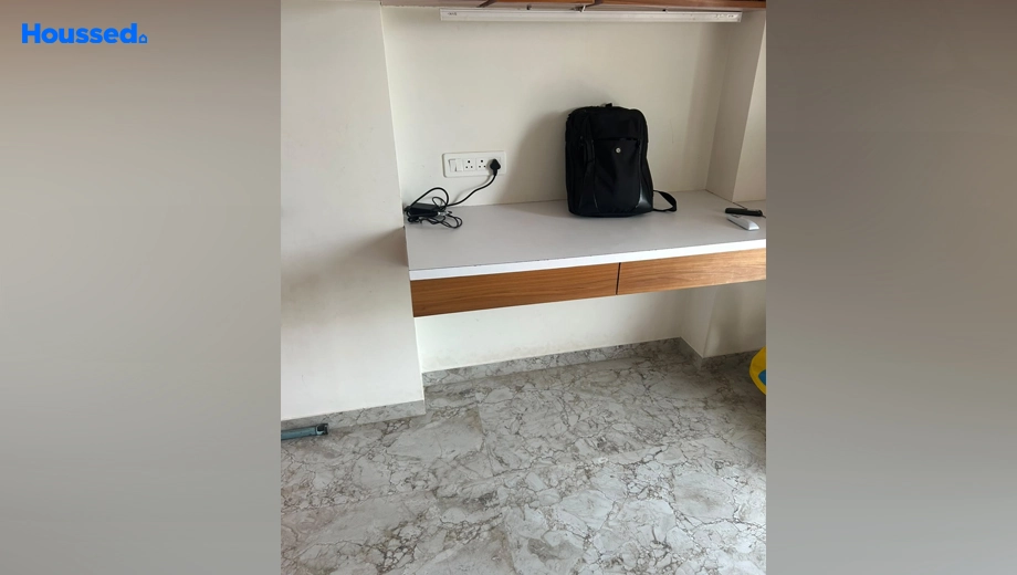 Project Image of 3 BHK Flat for Resale in Pramukh Trinity, Sargasan - Image 172450