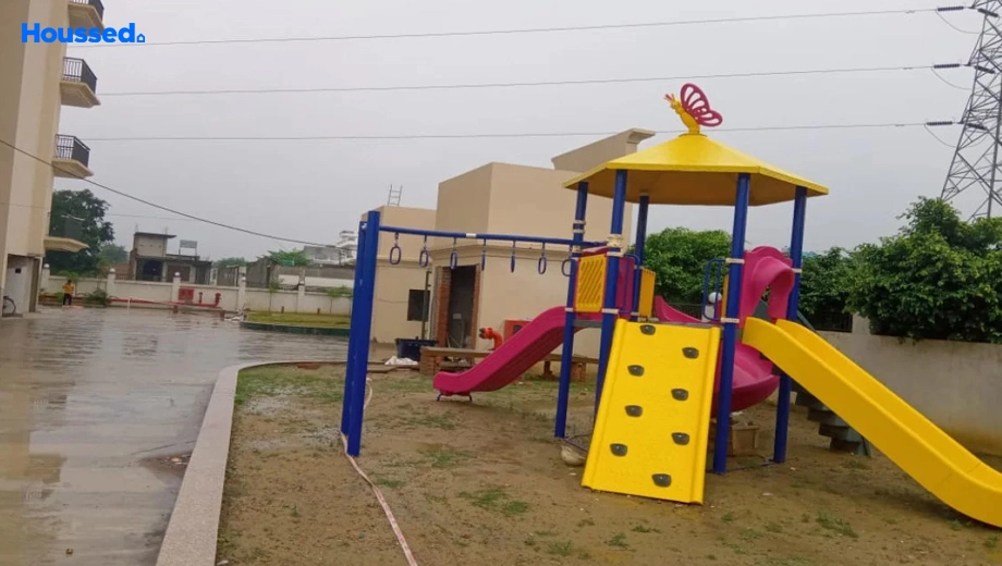 Project Image of 3 BHK Flat for Resale in Rohit Grand, Jankipuram Extension - Image 172706