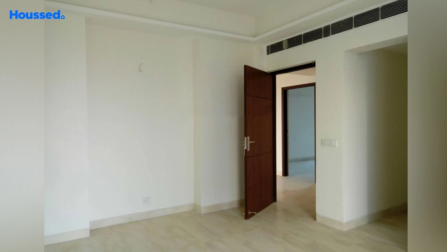 Project Image of 2 BHK Flat for Resale in Godrej Meridien, Sector 106 - Image 173515