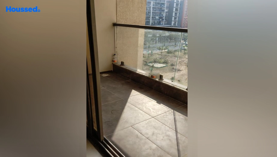 Project Image of 2 BHK Semi-Furnished Flat for Rent in Tragad - Image 173636
