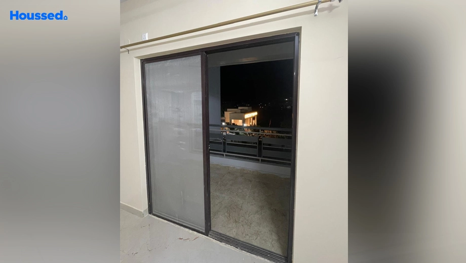 Project Image of 3 BHK Semi-Furnished Flat for Rent in Shri Girindranath Apartment, Morabadi - Image 173702
