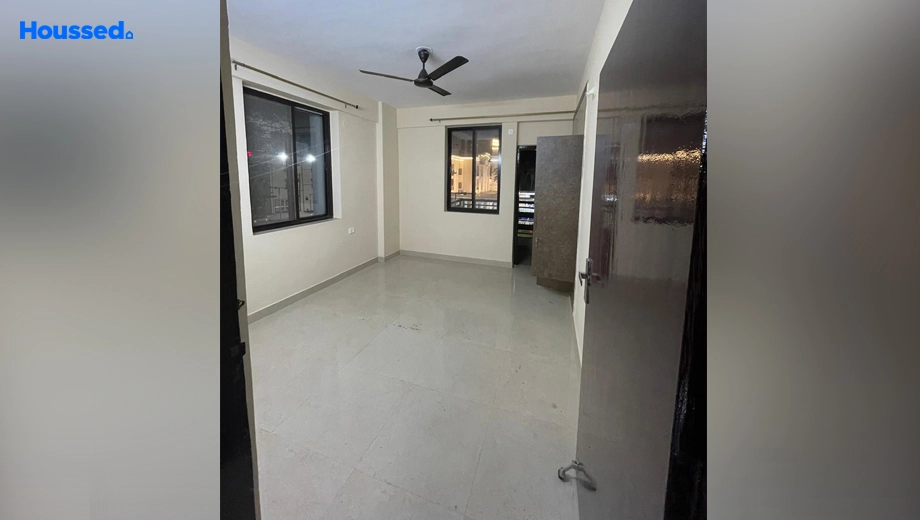 Project Image of 3 BHK Semi-Furnished Flat for Rent in Shri Girindranath Apartment, Morabadi - Image 173699