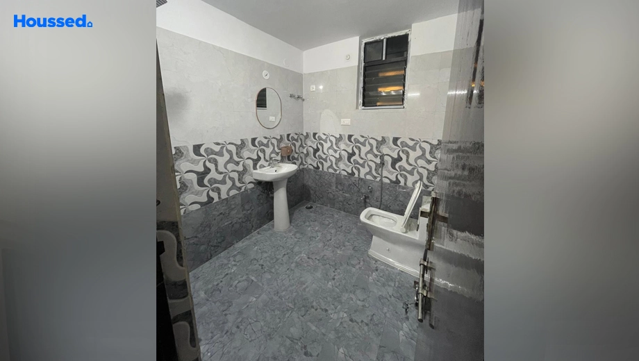 Project Image of 3 BHK Semi-Furnished Flat for Rent in Shri Girindranath Apartment, Morabadi - Image 173703