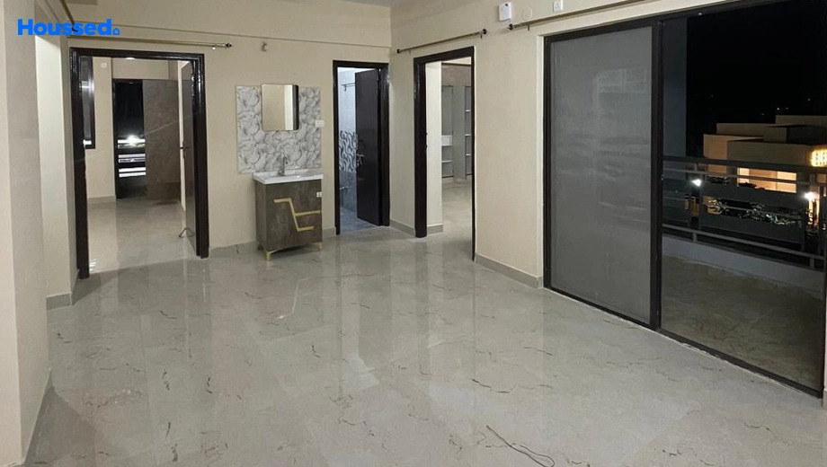 Project Image of 3 BHK Semi-Furnished Flat for Rent in Shri Girindranath Apartment, Morabadi - Image 173701