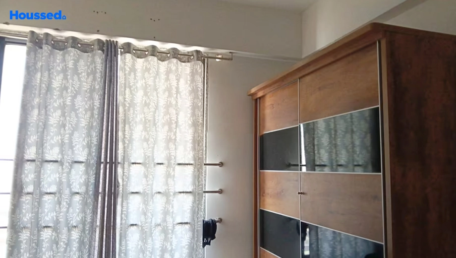 Project Image of 2 BHK Semi-Furnished Flat for Rent in Tragad - Image 173791