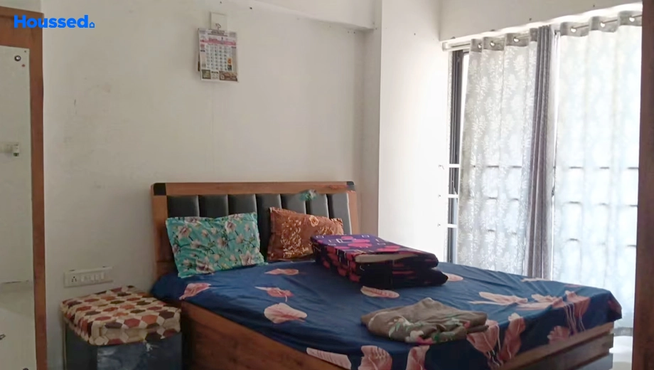 Project Image of 2 BHK Semi-Furnished Flat for Rent in Tragad - Image 173790