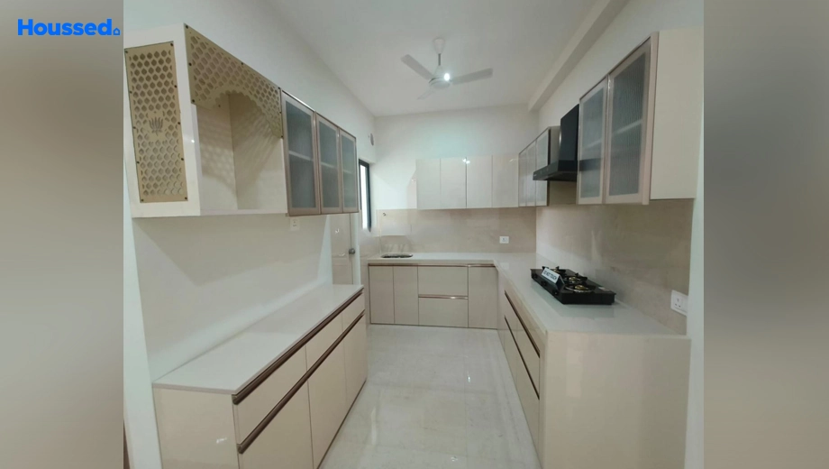 Project Image of 2 BHK Semi-Furnished Flat for Rent in Om Apartment, Laxmi Nagar - Image 176042