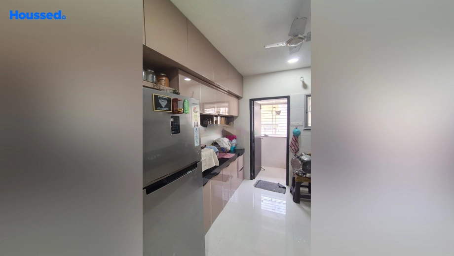 Project Image of 3 BHK Semi-Furnished Flat for Rent in Golden Palace, Dharampeth - Image 176231