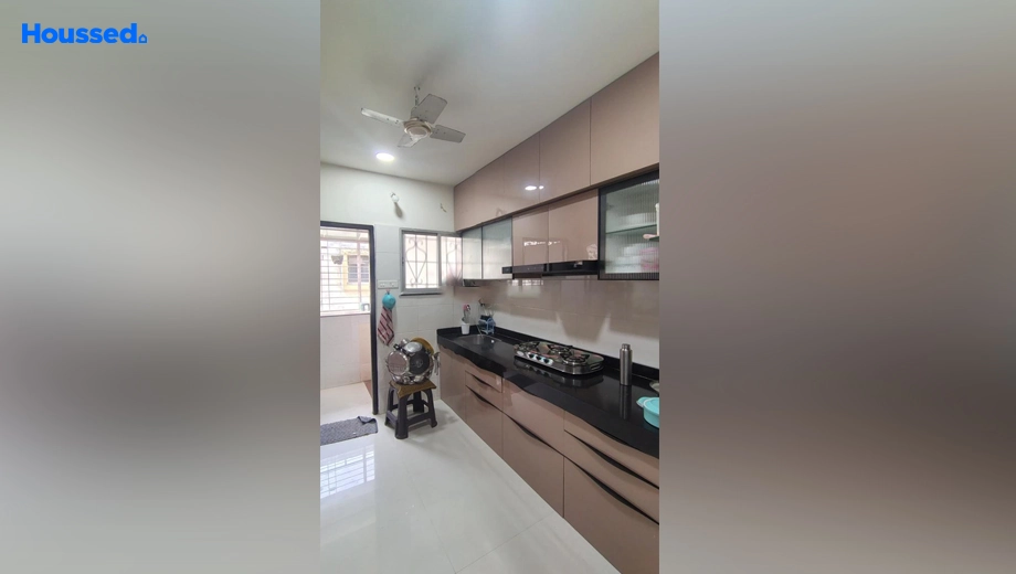 Project Image of 3 BHK Semi-Furnished Flat for Rent in Golden Palace, Dharampeth - Image 176228