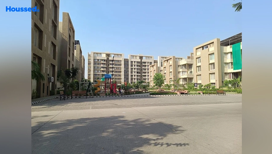 Project Image of 3 BHK Semi-Furnished Flat for Rent in Mahindra Bloomdale, Kharbi - Image 177371