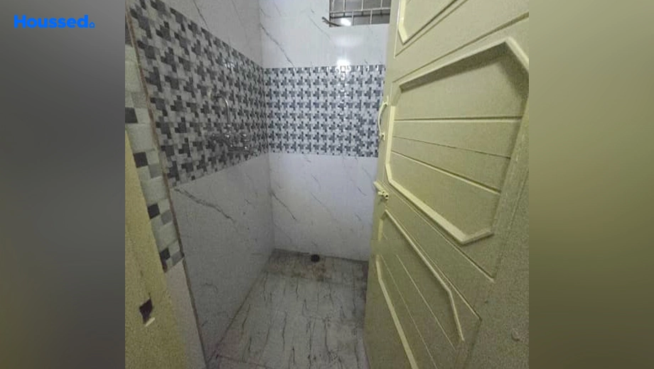 Project Image of 3 BHK Semi-Furnished Flat for Rent in Lalpur - Image 177675
