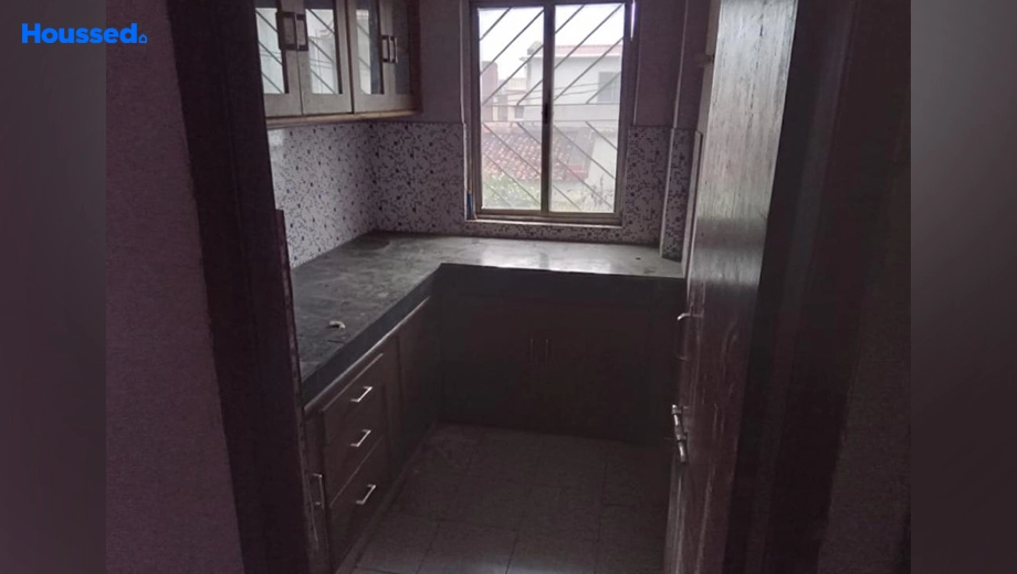 Project Image of 3 BHK Semi-Furnished Flat for Rent in Bahu Bazaar - Image 177897