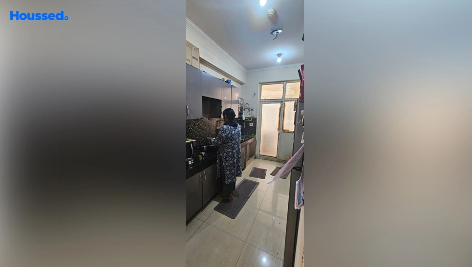 Project Image of 2 BHK Flat for Resale in Paramount Symphony, Crossings Republik - Image 179009