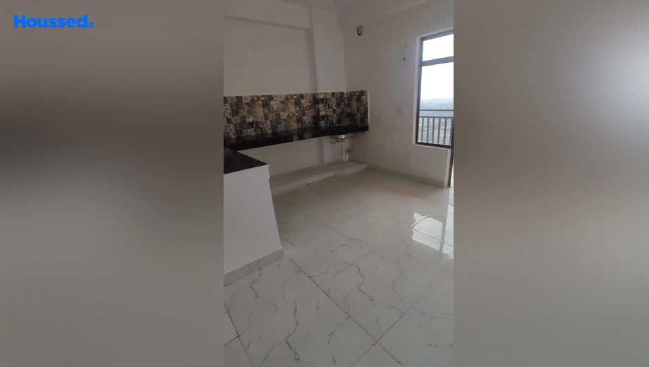 Project Image of 3 BHK Flat for Resale in Parakh The Golden Gate, NH 24 - Image 179400
